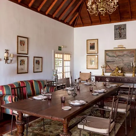 De La Palma Hotel