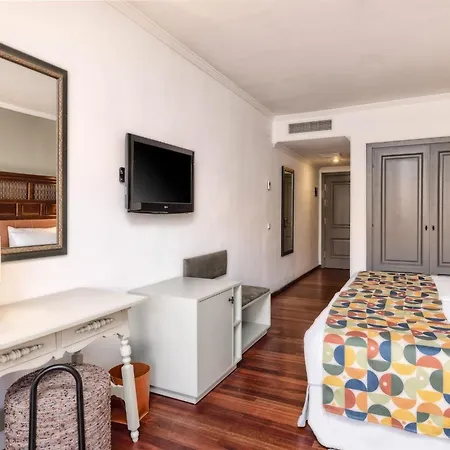 Hotel De La Palma 4*