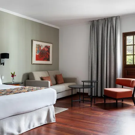 De La Palma Hotel